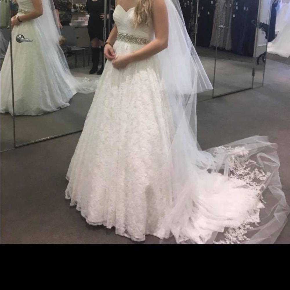 Wedding dress new